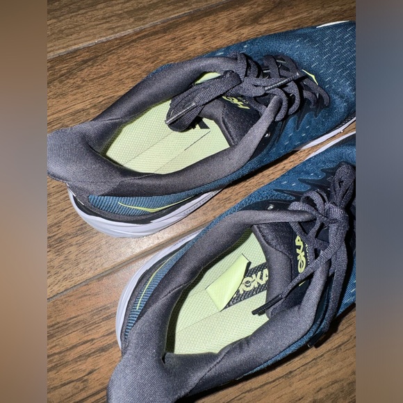 Hoka One One Clifton 8 Running Shoes - Picture 5 of 9